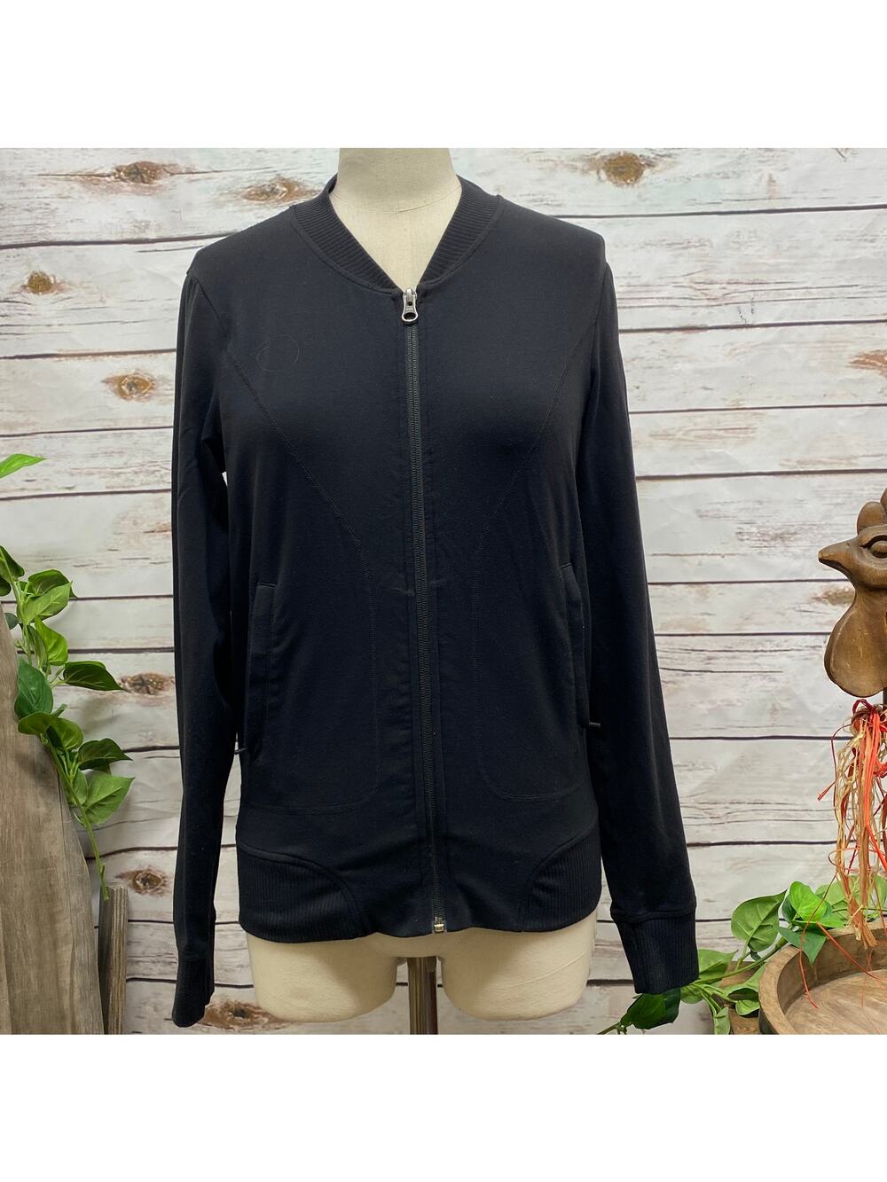 Athleta Black Full Zip Athletic Workout Jacket XS Zipper Pockets Jogger Track